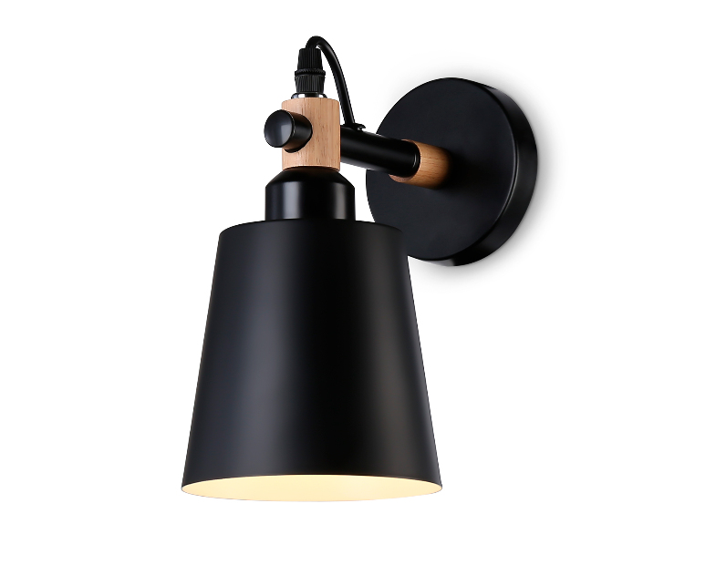 Настенный светильник со сменной лампой Ambrella Light TR82213