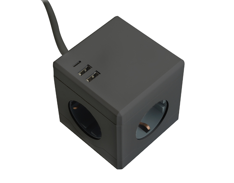 HM10-41-01 Удлинитель 3-местный с/з, 3x1мм2, 1.5м, 250В, 16А, 2USB+1С, 5V 3,1А, серия Comfort, черный 49657