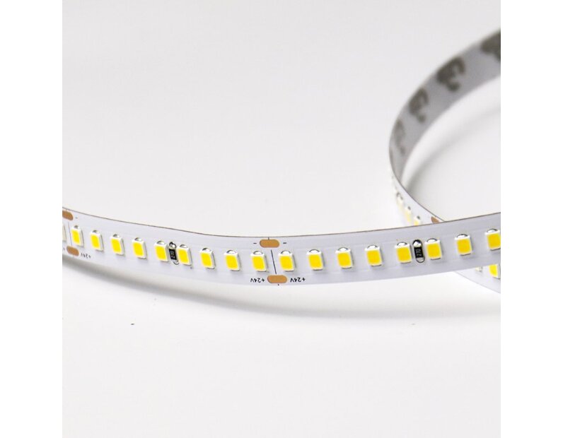 Лента светодиодная LUX, 2835, 180 LED/м, 9,6 Вт/м, 24В, IP33, Теплый белый (3000K) DSG-HE2180-24-WW-33